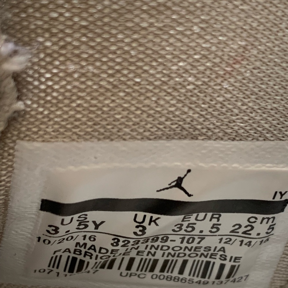 Air Joran 6 rings girls sneakers size 3.5 cream and white - Picture 5 of 6
